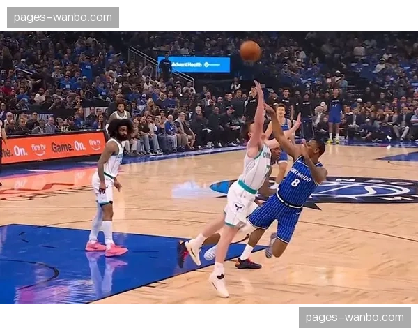 魔术班凯罗助攻失误比2.8，面对活塞包夹出球能力提升明显